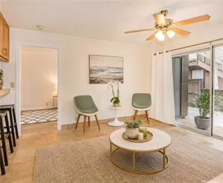 Photo #4: 202611228 Listing 