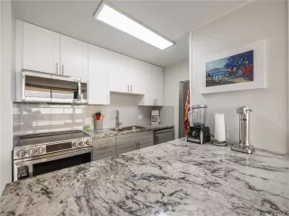 Photo #5: 202611237 Listing 