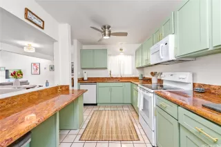 Photo #4: 202611241 Listing 