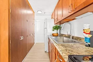 Photo #6: 202611264 Listing 