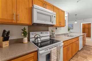 Photo #6: 202611272 Listing 