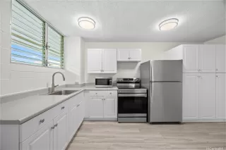 Photo #4: 202611316 Listing 