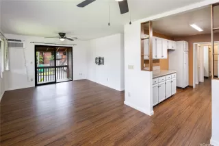 Photo #6: 202611318 Listing 