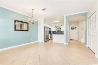 Photo #4: 202611324 Listing 