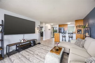 Photo #2: 202611354 Listing 