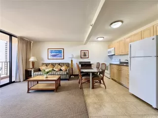 Photo #3: 202611367 Listing 