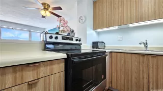 Photo #5: 202611399 Listing 