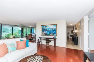 Photo #4: 202611404 Listing 