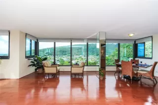 Photo #5: 202611404 Listing 