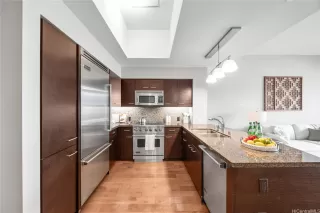 Photo #5: 202611414 Listing 
