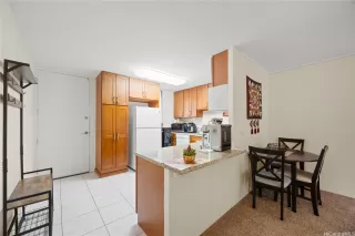 Photo #2: 202611489 Listing 