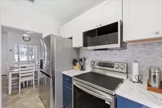 Photo #4: 202611589 Listing 