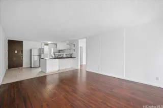 Photo #4: 202611638 Listing 