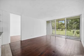 Photo #5: 202611638 Listing 