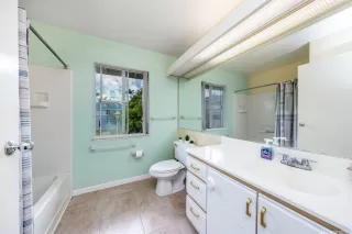 Photo #5: 202611647 Listing 