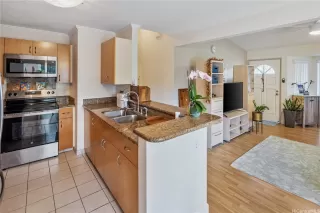 Photo #3: 202611692 Listing 