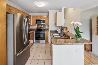 Photo #4: 202611692 Listing 