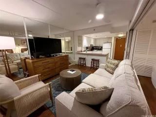 Photo #3: 202611779 Listing 