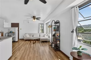 Photo #4: 202611798 Listing 