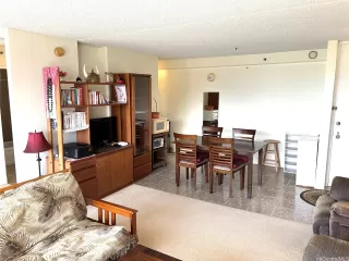 Photo #5: 202611807 Listing 