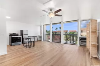 Photo #2: 202611808 Listing 
