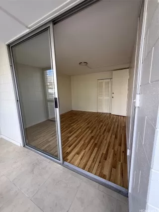Photo #5: 202611810 Listing 