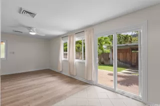 Photo #3: 202611824 Listing 