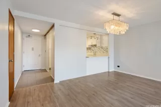 Photo #5: 202611866 Listing 