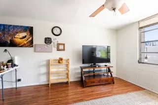 Photo #2: 202611879 Listing 