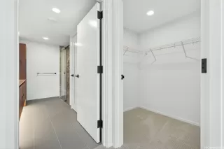 Photo #4: 202611887 Listing 