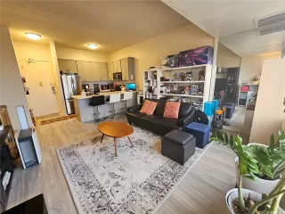 Photo #2: 202611891 Listing 