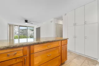 Photo #6: 202611907 Listing 