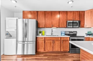 Photo #4: 202611909 Listing 