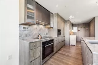 Photo #3: 202611911 Listing 