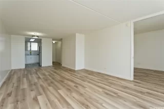 Photo #3: 202611936 Listing 