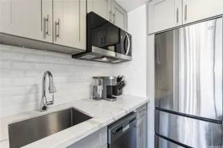 Photo #2: 202611956 Listing 