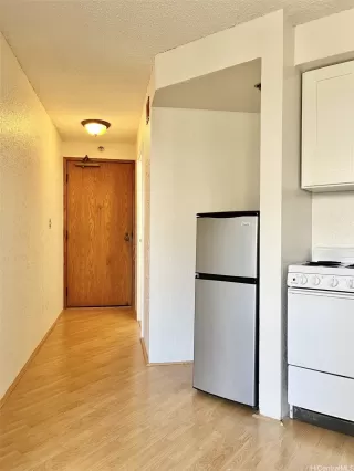 Photo #2: 202611962 Listing 