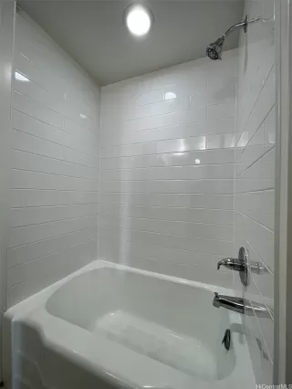 Photo #3: 202611962 Listing 
