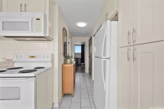 Photo #6: 202611966 Listing 