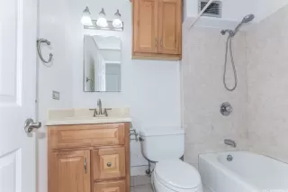 Photo #5: 202612008 Listing 
