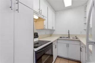 Photo #5: 202612040 Listing 