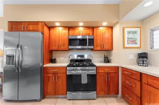 Photo #6: 202612090 Listing 