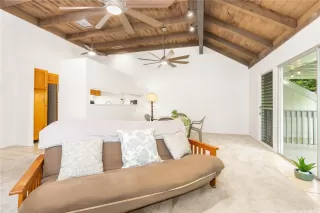Photo #2: 202612093 Listing 