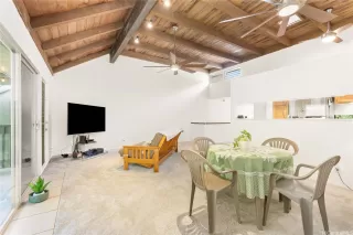 Photo #5: 202612093 Listing 