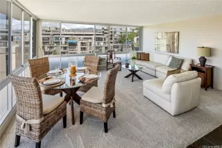 Photo #4: 202612097 Listing 