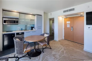 Photo #5: 202612114 Listing 