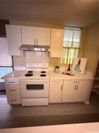 Photo #2: 202612157 Listing 