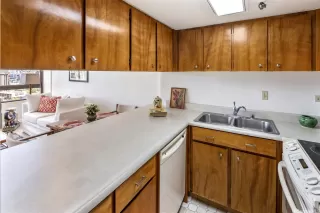 Photo #2: 202612166 Listing 