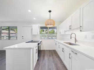 Photo #3: 202612211 Listing 