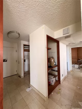 Photo #2: 202612294 Listing 